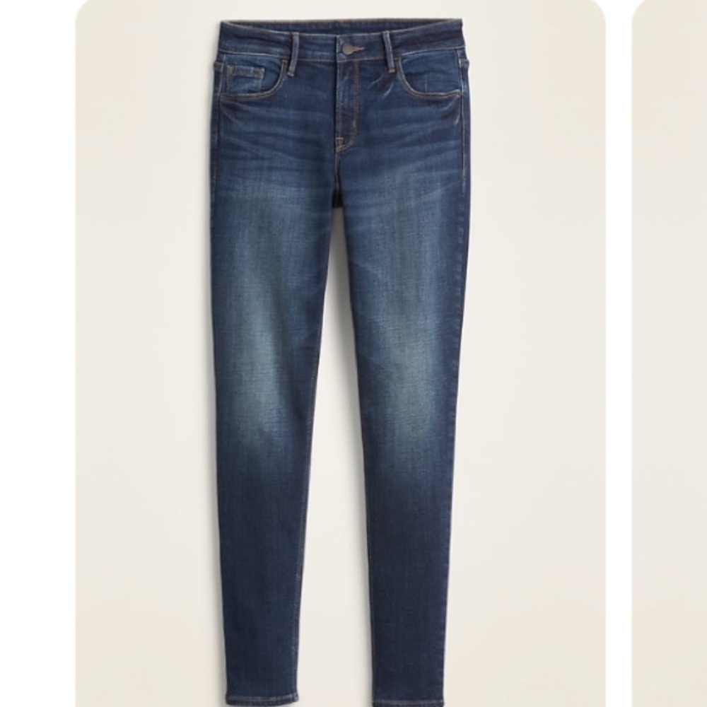 Old Navy Mid-Rise Rockstar Super Skinny Jeans in Campbell/Dark wash size 12reg